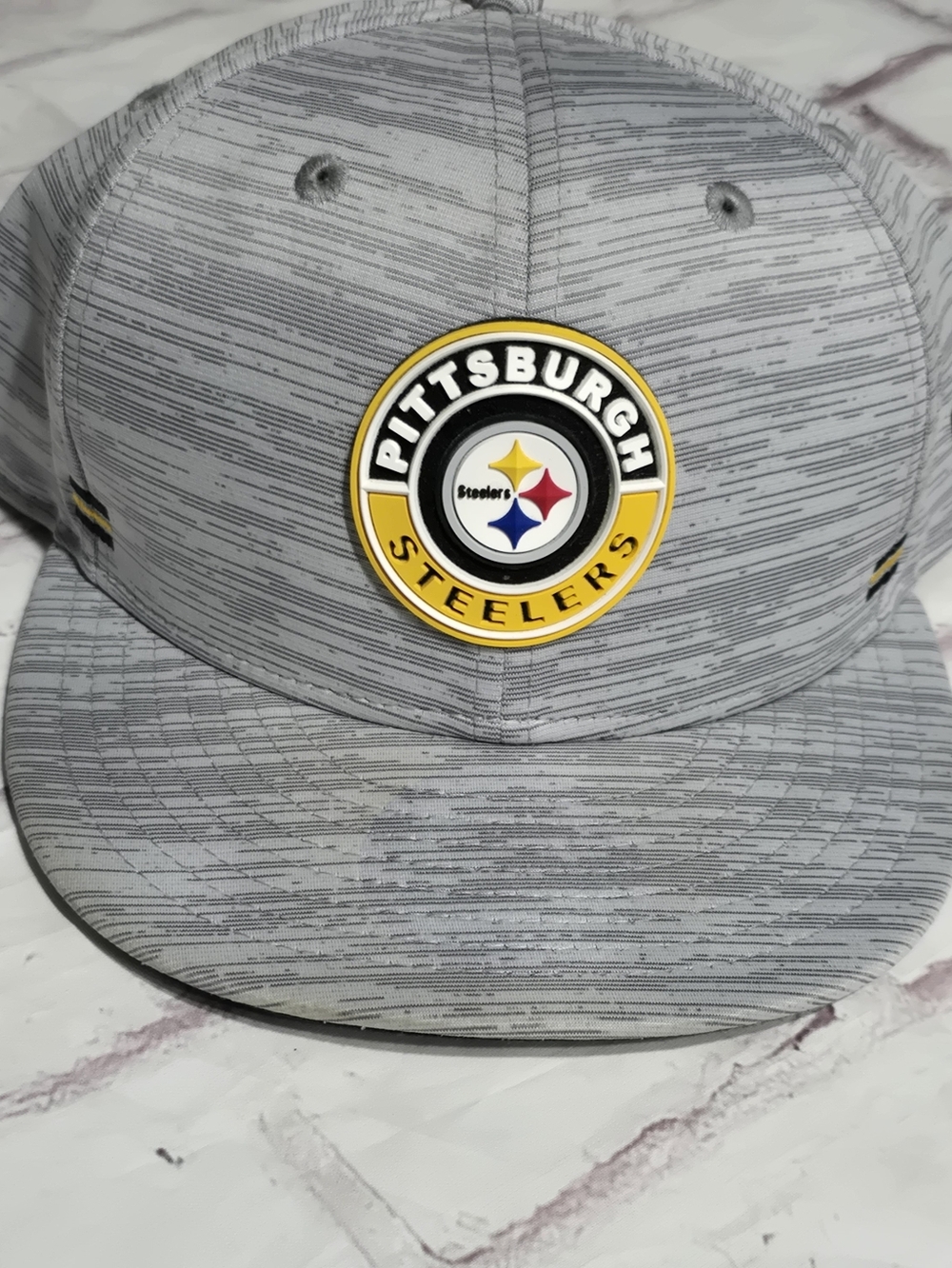 New Era Gray and Black 9FIFTY Snapback Hat Pittsburgh Steelers